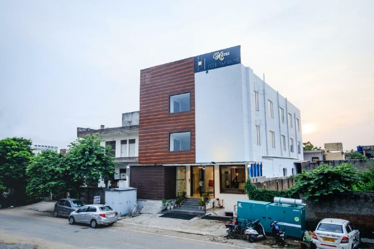 آغْرا Hotel Ten Square, India المظهر الخارجي الصورة